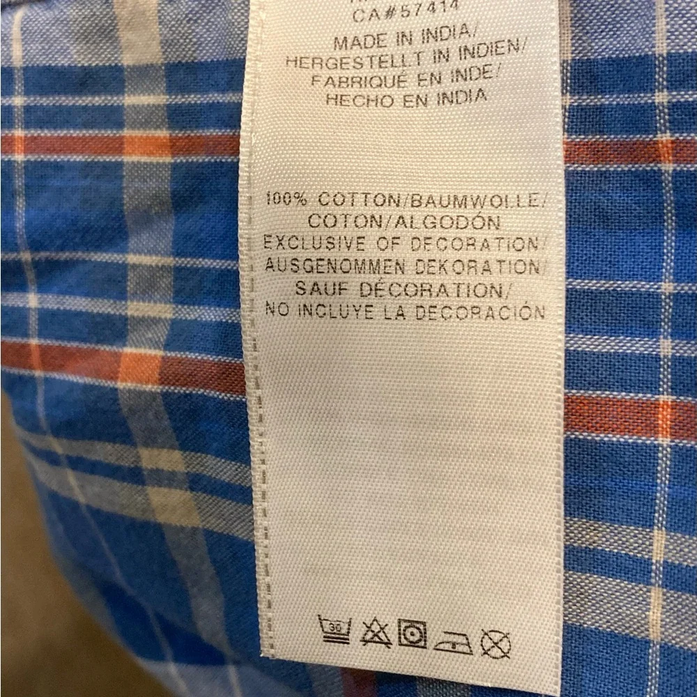 True religion medium snap front shirt sleeve shirt